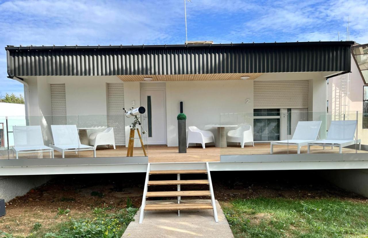 Domaine De Mende Brenoux Suites & Spa Exterior photo